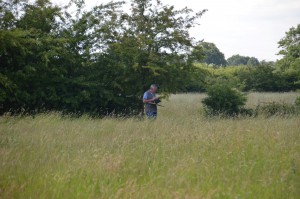 Veldwerk met tablet Piet Hopman, projectleider bij Staatsbosbeheer en gebruiker van BOOMapp: “Sinds wij BOOM gebruiken bij het beheer van het Maasheggengebied, lukt het ons om kwalitatief goed beheer uit te voeren. Niet alleen het landschap profiteert, ook de samenwerking in het gebied gaat beter. We kunnen namelijk met meerdere partijen informatie delen.”